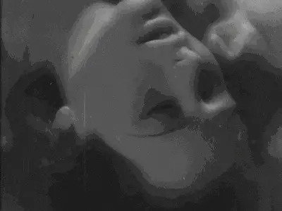 “在BDSM中,轻触的魅力如何改变你的感受?” 一