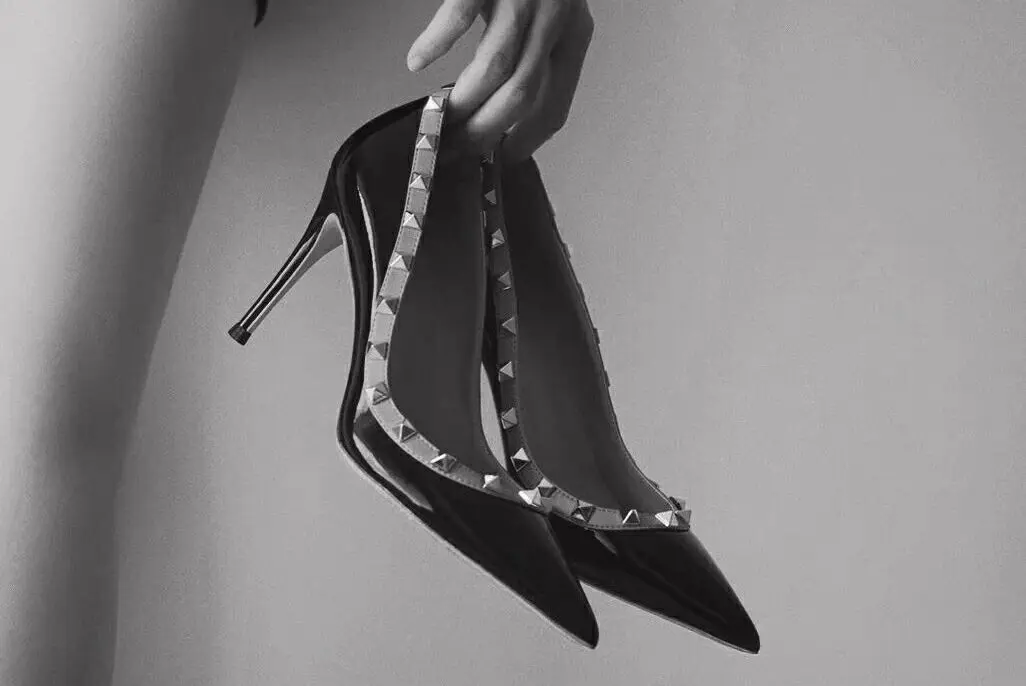 “为什么在BDSM中，许多人对dominant角色情有独钟？心理背后的秘密揭晓” 一