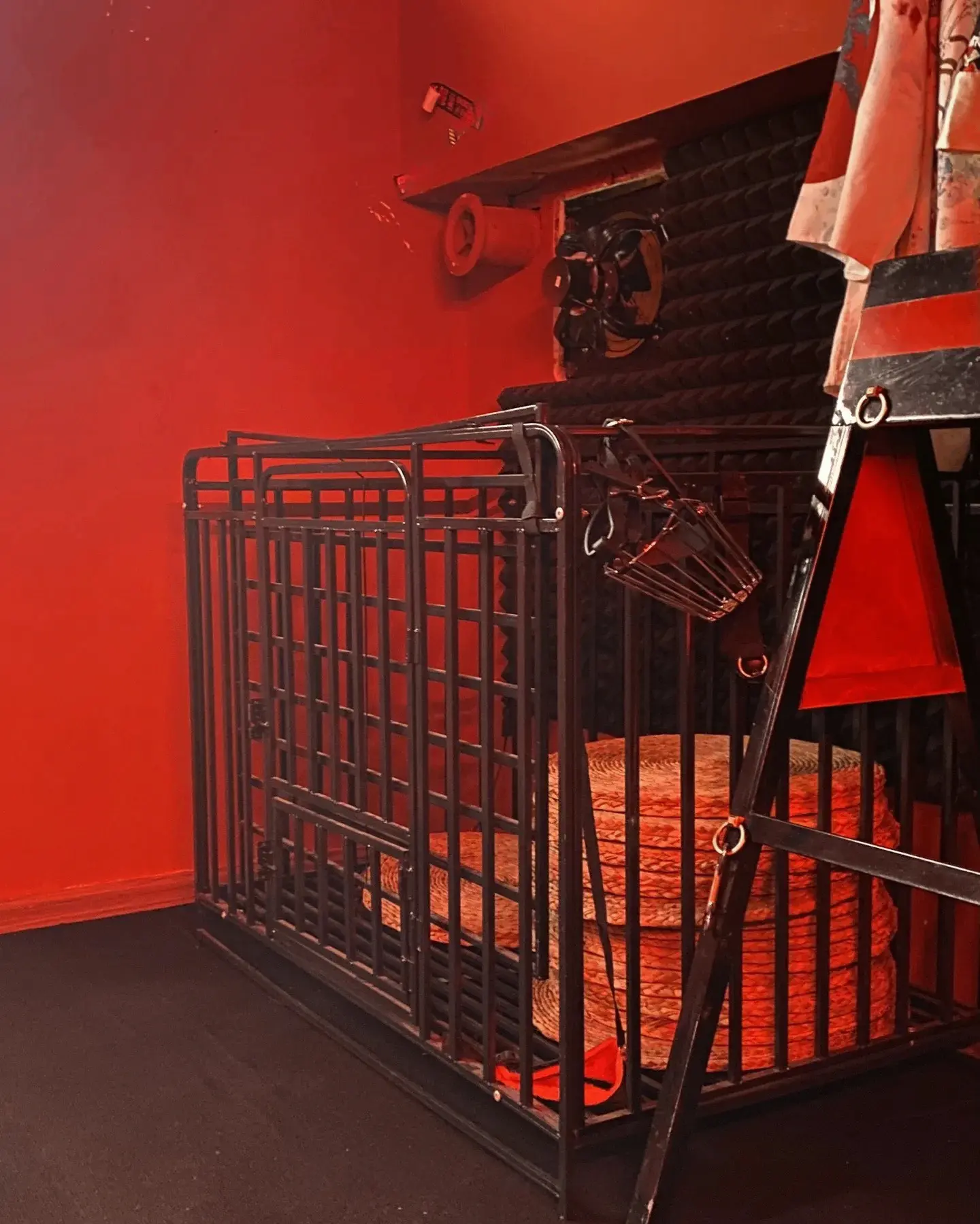 “虐恋中‘spank’的真正含义是什么？” 一